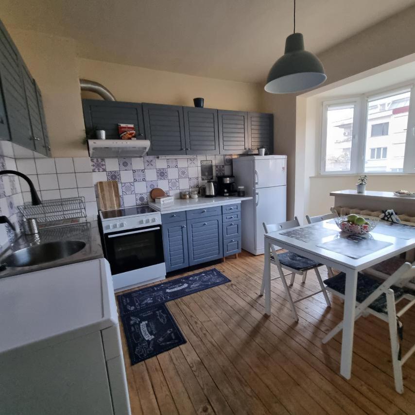 Spacious 3 Bedroom Apartment, Close To Metro Station Sofia Bagian luar foto