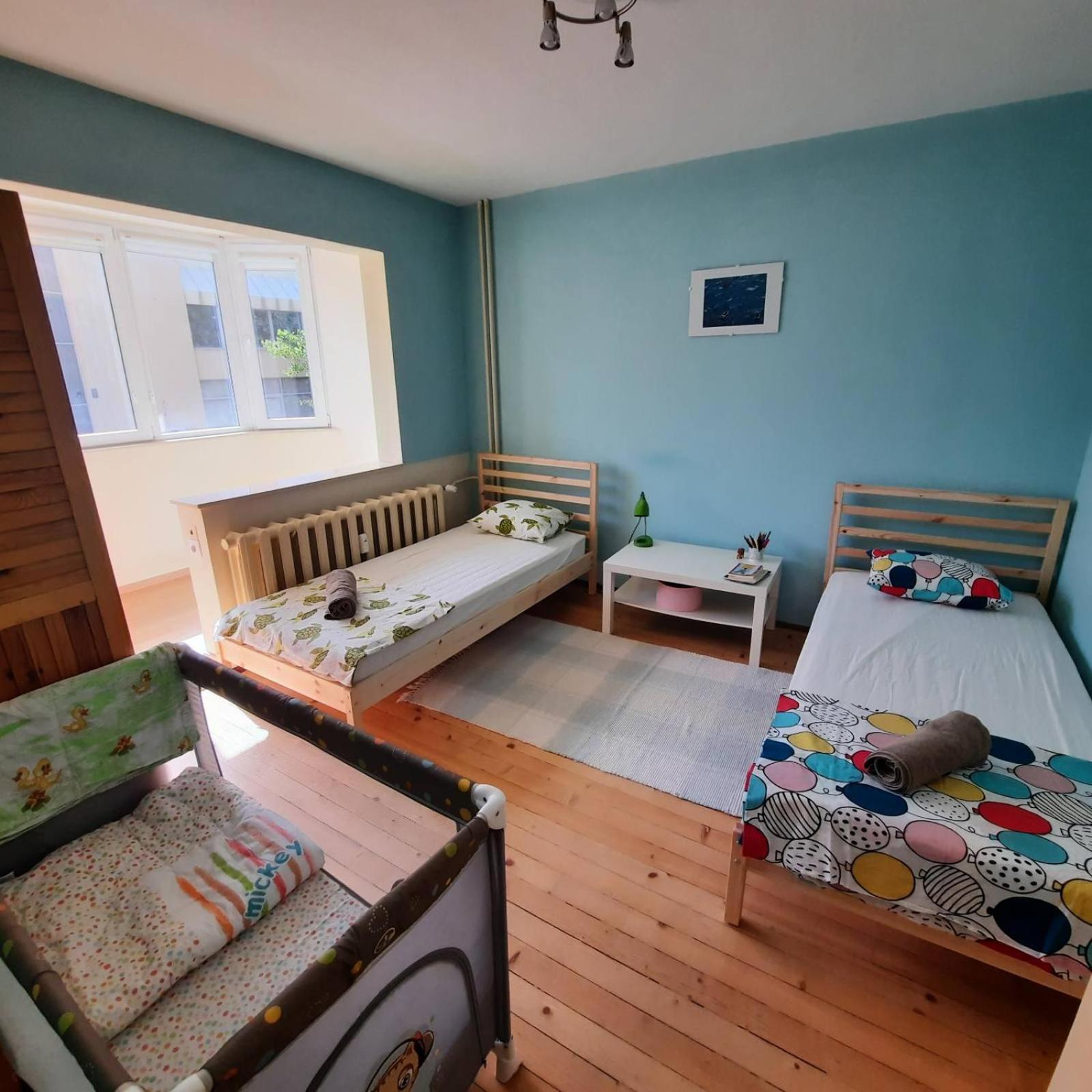 Spacious 3 Bedroom Apartment, Close To Metro Station Sofia Bagian luar foto