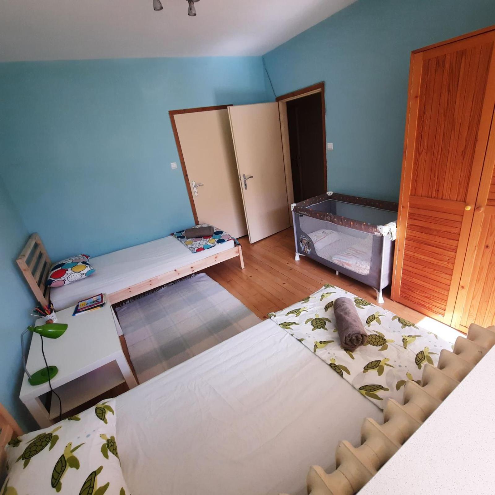 Spacious 3 Bedroom Apartment, Close To Metro Station Sofia Bagian luar foto
